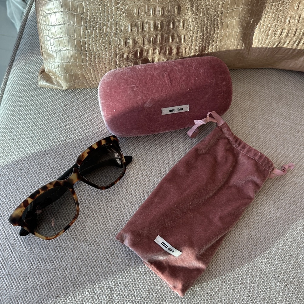 Miu miu sunglasses (broken)